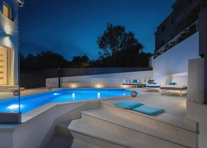 Villa Miholina - With Heated Swimming Pool