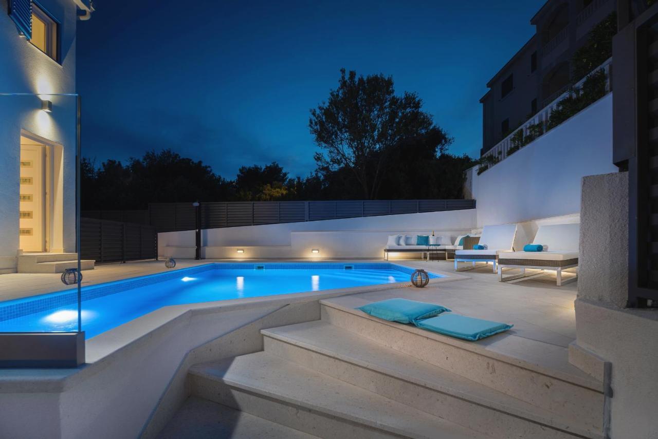 Miholina - With Heated Swimming Pool *