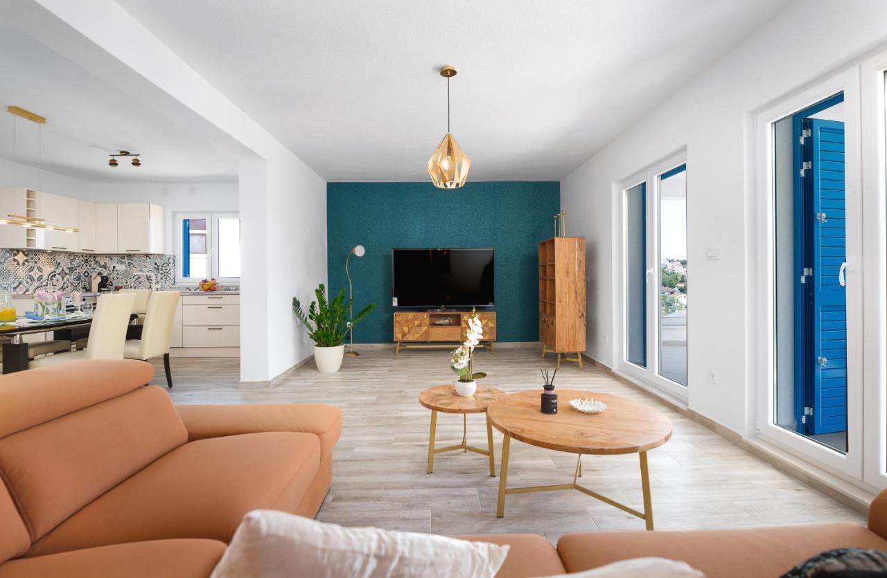 Miholina - With Heated Swimming Pool Villa
