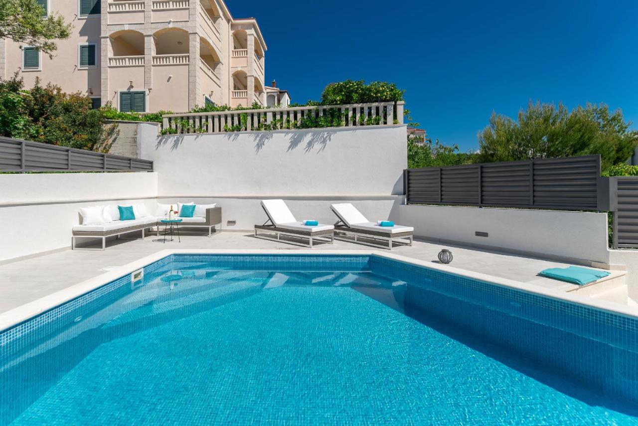 Miholina - With Heated Swimming Pool Trogir
