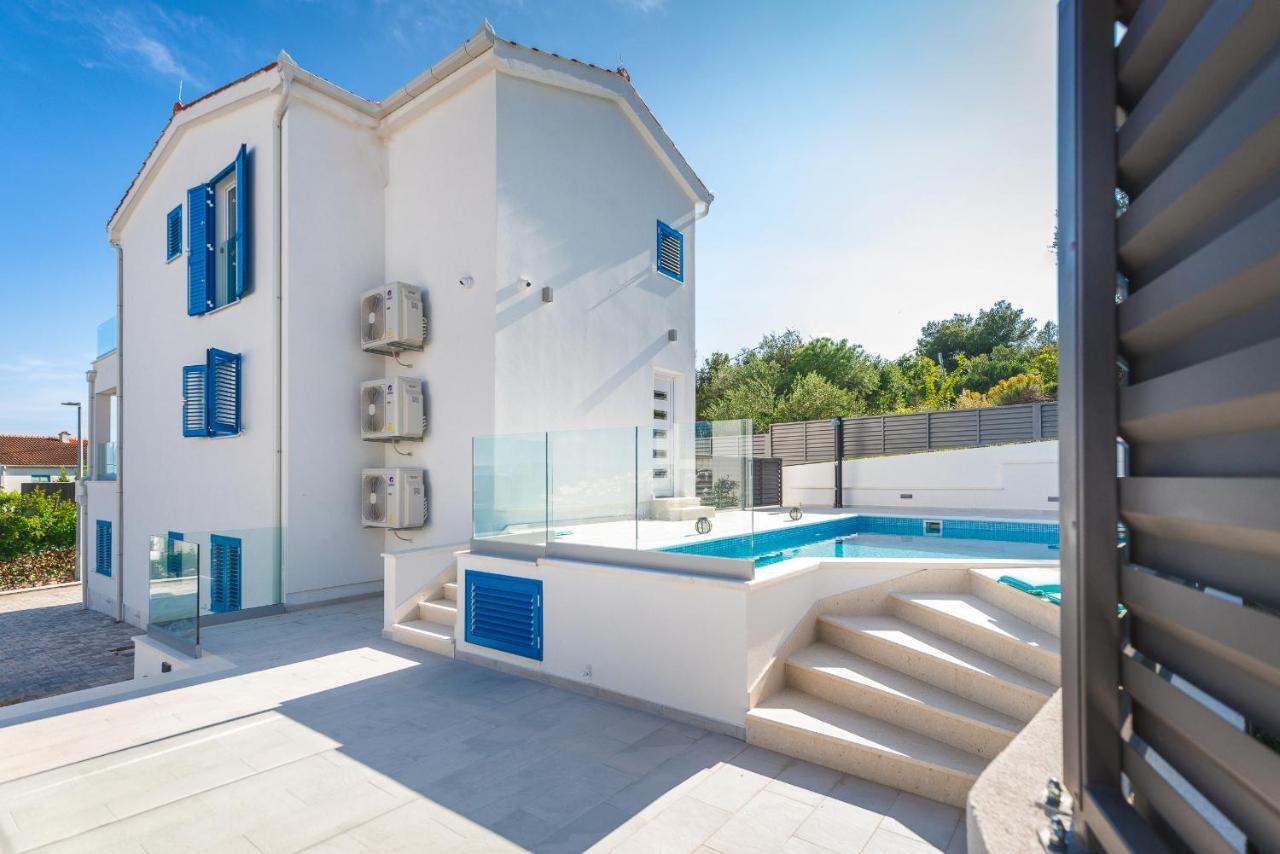 Villa Miholina - With Heated Swimming Pool *