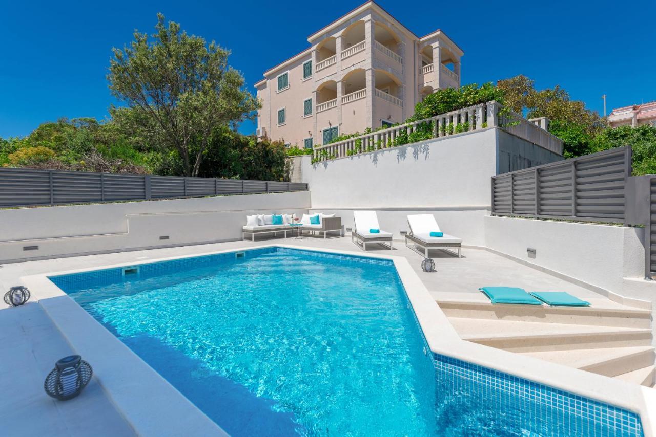 Miholina - With Heated Swimming Pool *
